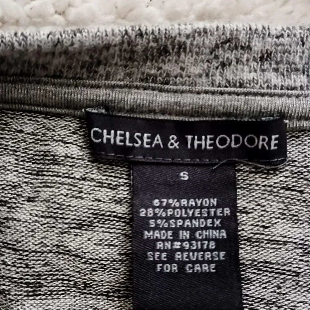 Chelsea & Theodore gray bell sleeve blouse - Picture 10 of 11